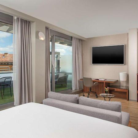 Hotel NH Bologna De La Gare Esterno foto